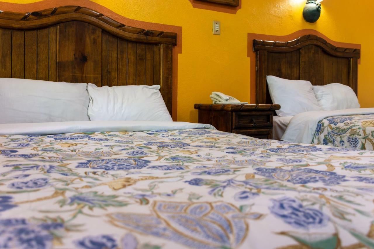 El Relox & Hotel